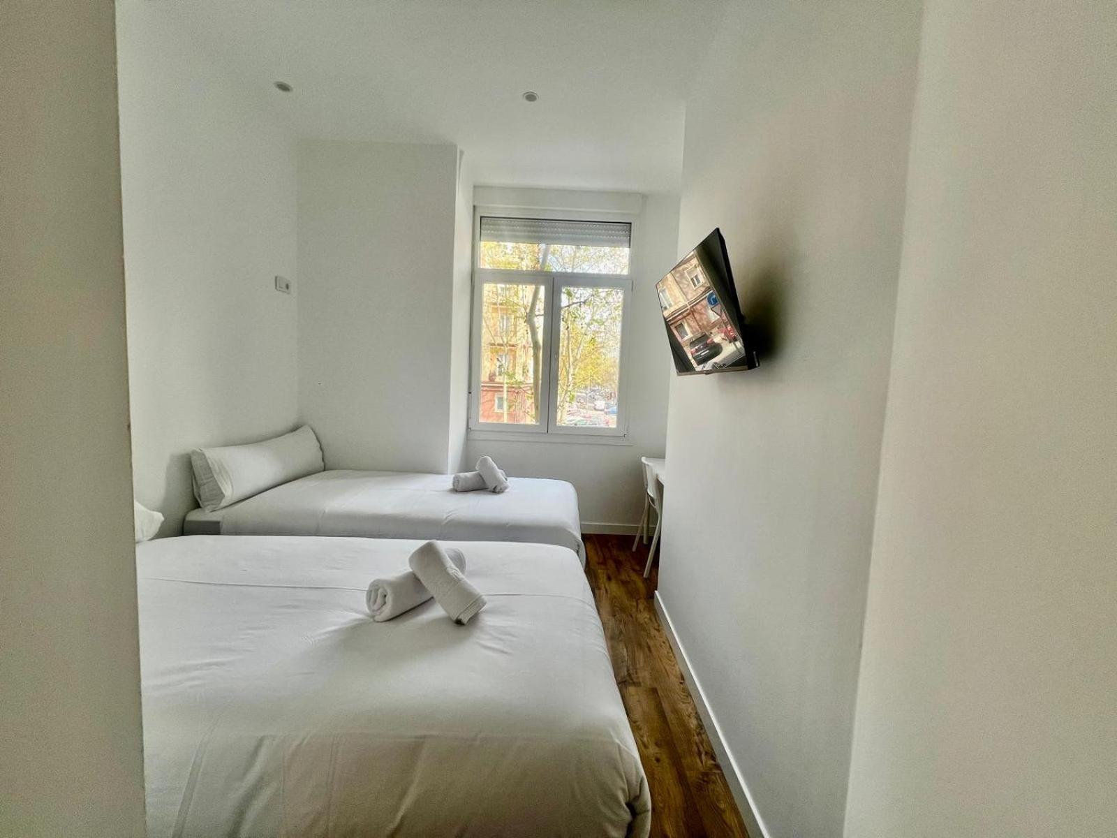Hostal Bernabeu — Photos 1